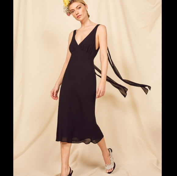 Reformation Dresses & Skirts - Reformation Venezia Dress in Black Size 6